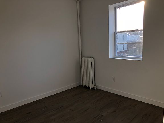 4th image of 266 Monticello Ave #7E