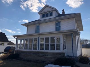 209 Mary St, Cambria, WI 53923