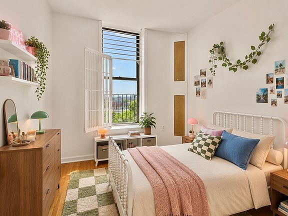 3rd image of 451 W 166th St APT 5C