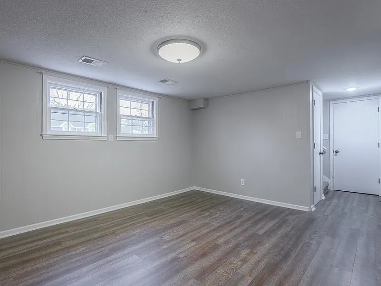 6725 NW Hilldale Dr — Photo 31