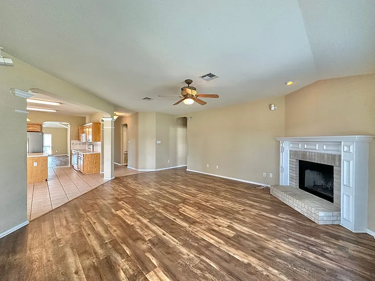 102 W Great Plains Trl — Photo 12