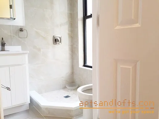 Rented by aptsandlofts.com | media 25