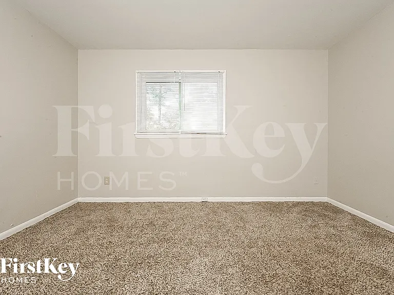 2216 Clanton Ter — Photo 13