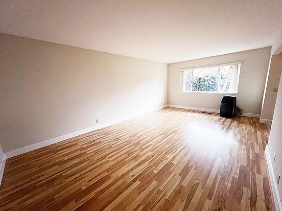 5th image of 4876 National Ave