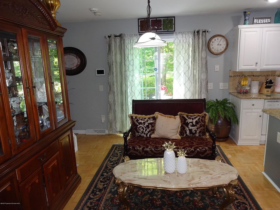 18 Maurice Dr Gouldsboro, PA, 18424 Apartments for Rent Zillow