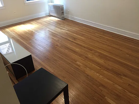 Rented by Metroline Realty | media 28