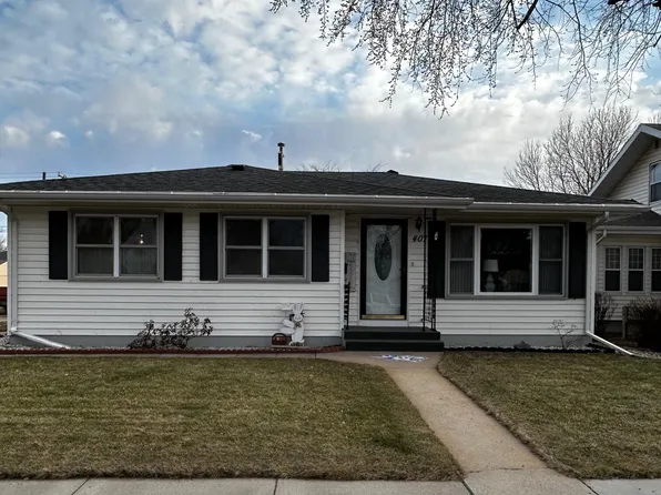 407 W 13th Ave, Mitchell, SD 57301