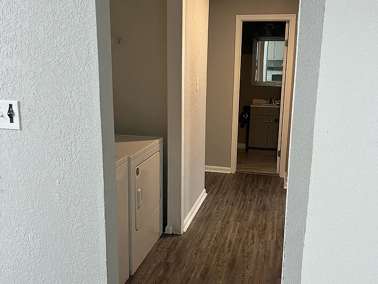 612 Bridgewater Arch — Photo 18