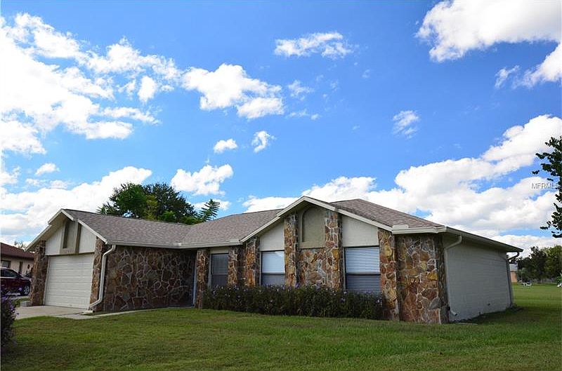 1st image of 3425 Douglas Ct