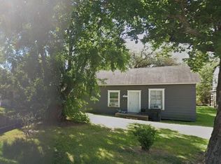 2649 Royal Ave, Groves, TX 77619