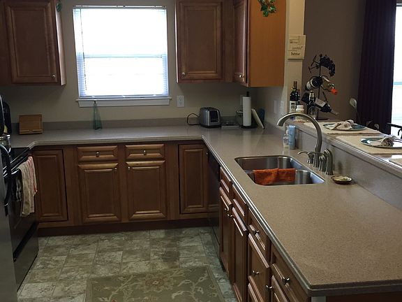 Kitchen (decorated differently)