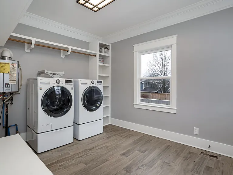 1405 Dallas Ave — Photo 16