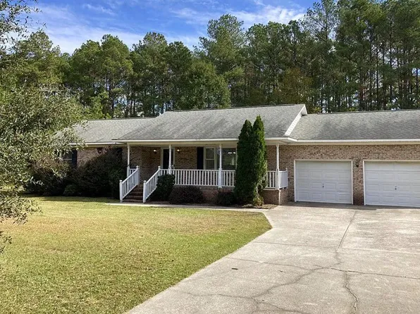 324 Microwave Tower Rd, Roseboro, NC 28382