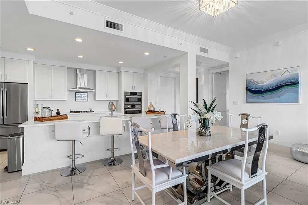 2 bed, 2.0 bath, 1476 sqft, $8,000 — Photo 3
