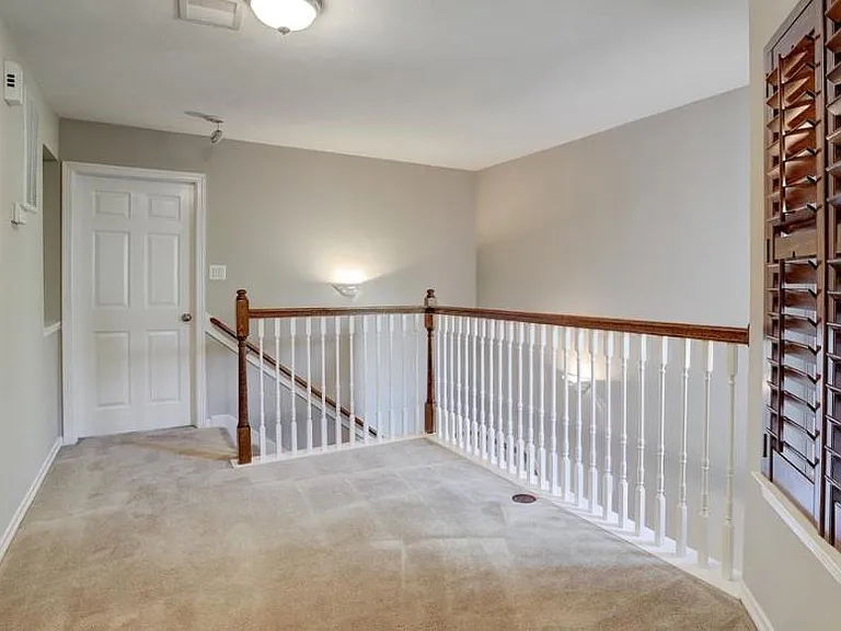 1625 Knox St — Photo 11