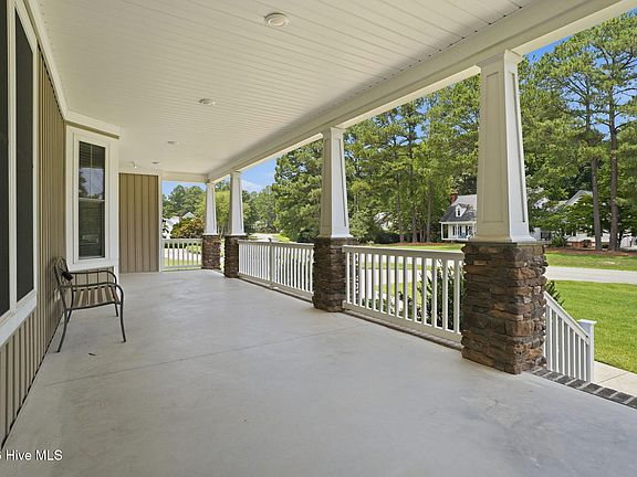 4th image of 4915 Country Club Drive N