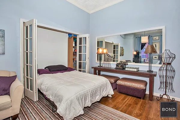 Sold by Bond New York | media 3