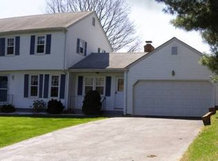 39 Hansom Hill Rd, Windsor, CT 06095