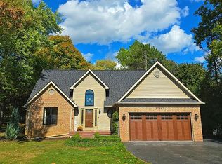 32642 W Eleven Mile Rd, Farmington Hills, MI 48336