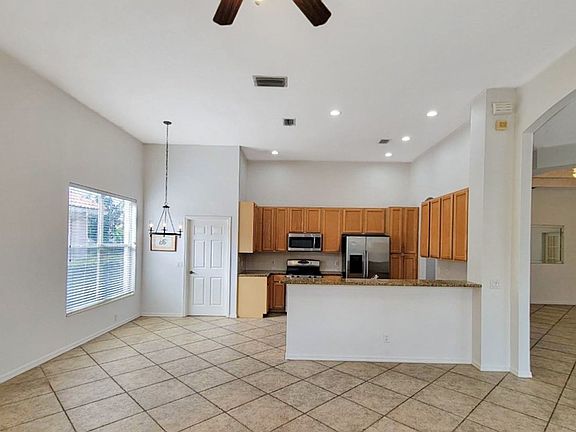 5th image of 6836 Bay Hill Dr