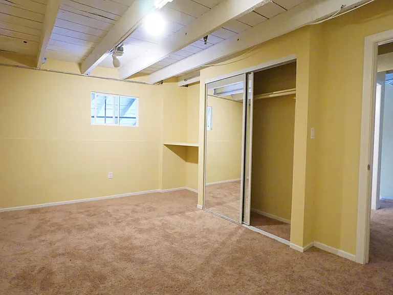922 W 23rd St #101 — Photo 15