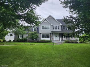 28 Endicott Dr, Great Meadows, NJ 07838
