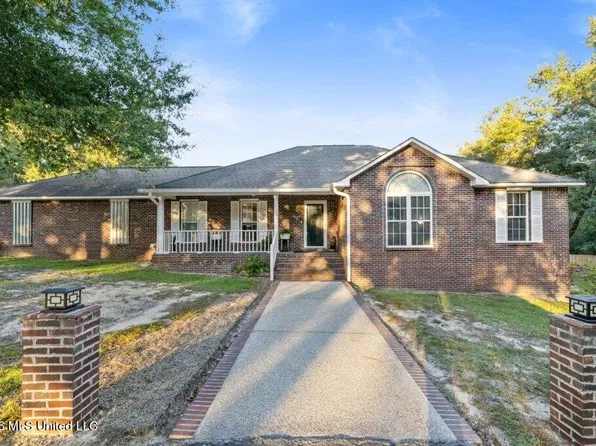 13264 Cheyenne Rd, Pass Christian, MS 39571