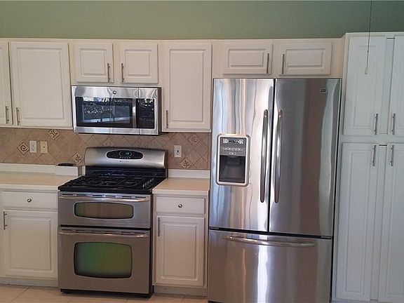 2nd image of 5271 Highbury Cir
