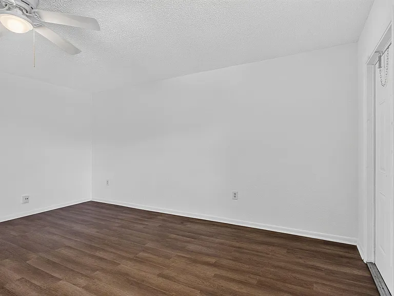 1300 NW 2nd Ave #12 — Photo 10