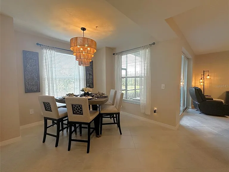 14221 Heritage Landing Blvd #2014 — Photo 5
