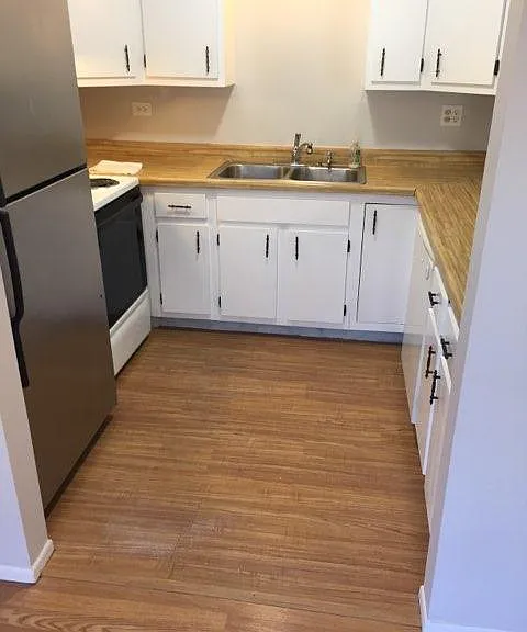 1307 N Richmond Rd #E — Photo 5