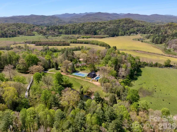 3903 Island Ford Rd, Brevard, NC 28712