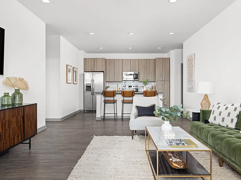 Palm Grove Luxury Apartments — Photo 15