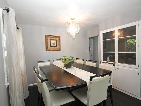 3rd image of 8904 W Grantosa Dr