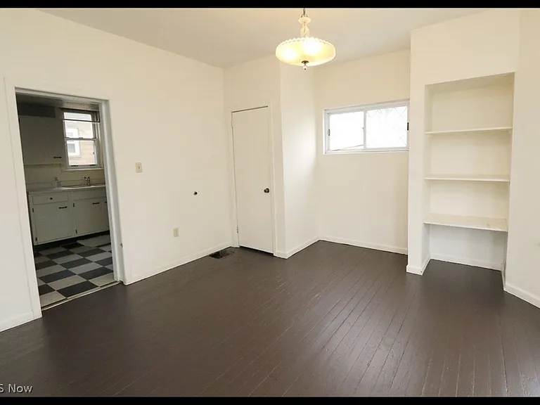 1342 Oregon Ave — Photo 10