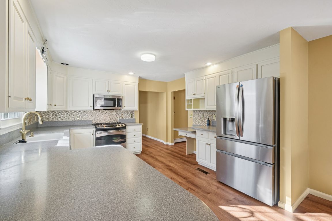 next background image