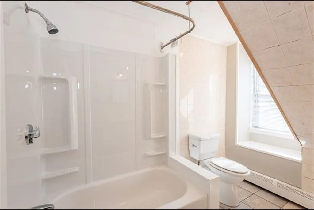 4 bed, 1100 sqft, $3,000 — Photo 3
