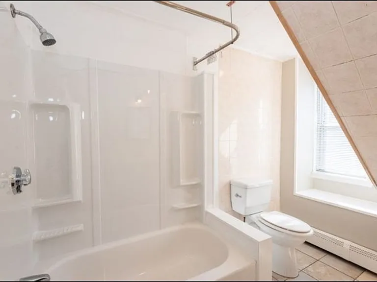 26-28 Salem St #3 — Photo 2