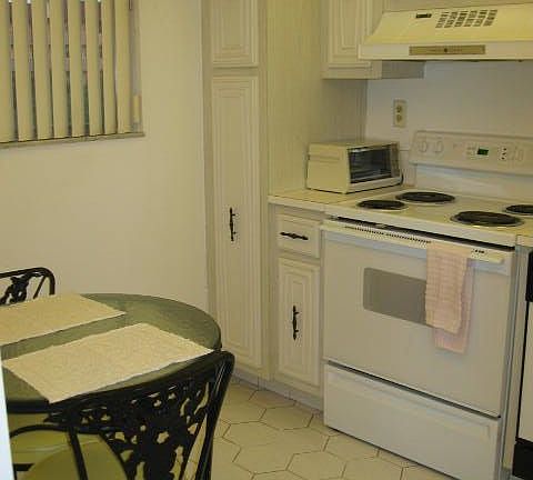 Eat in Kitchen