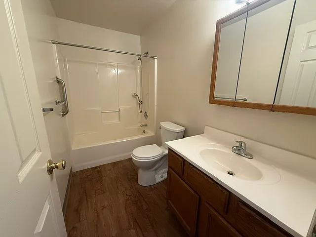 247 Northland Dr #C — Photo 8
