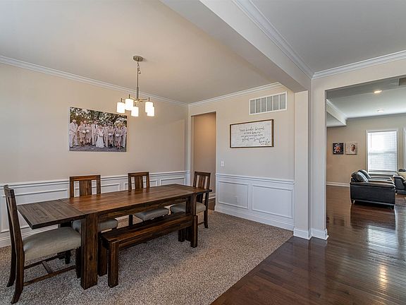 4th image of 7795 Arcadia Blvd