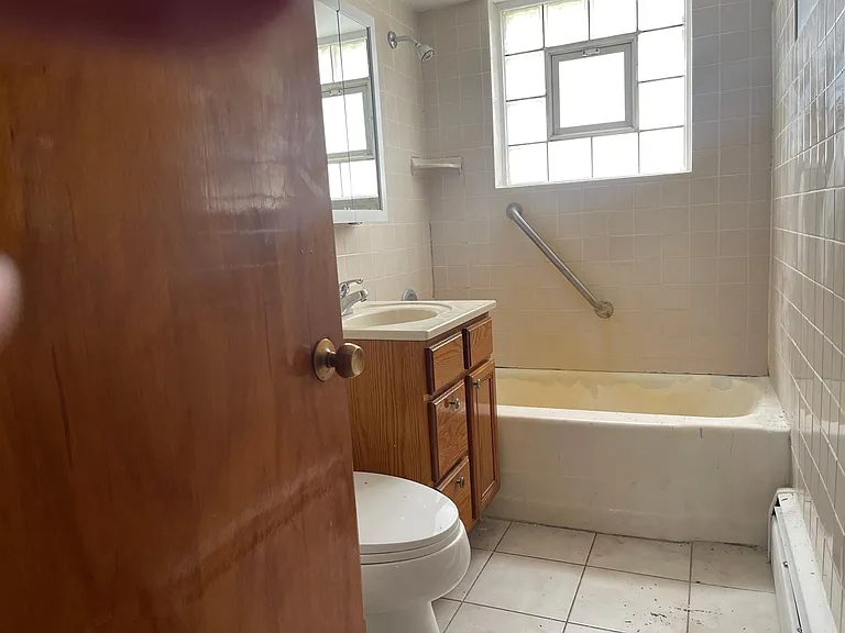 18416 Torrence Ave #2 — Photo 4