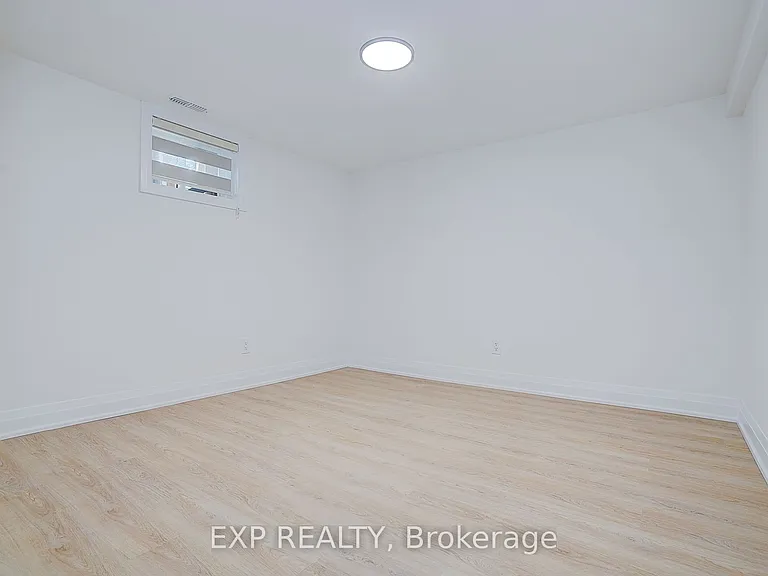 36 Vauxhall Dr #BASEMENT — Photo 17
