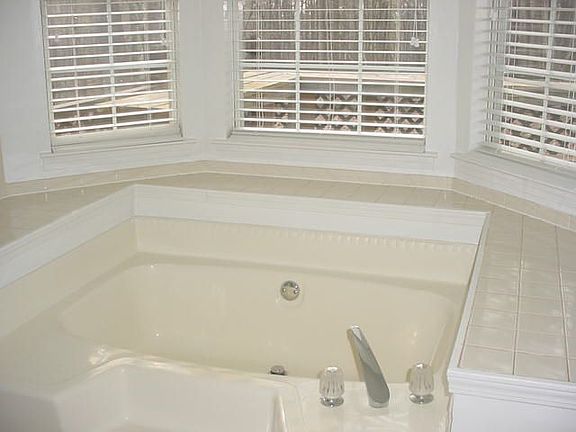 master room's bath