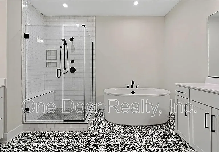 5320 Linkshire Ln — Photo 43