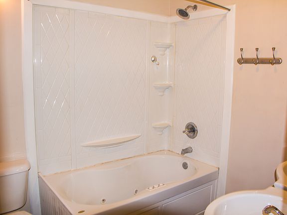 5th image of 617 21st Ave #B