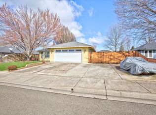 3259 Blackthorn Way, Medford, OR 97504