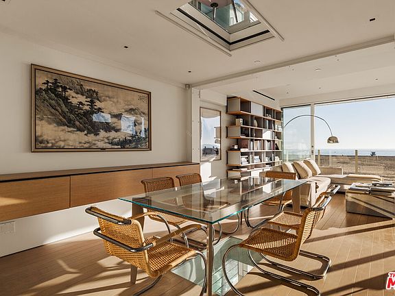 3rd image of 1267 Palisades Beach Rd