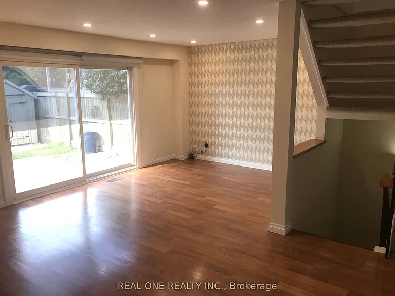 1580 Lancaster Dr #28 — Photo 10