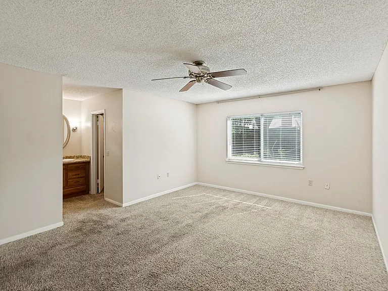 16006 Eagleway St — Photo 18